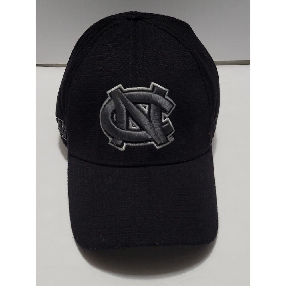 North Carolina Tar Heels Zephyr Size M/L Hat/Cap BLACK